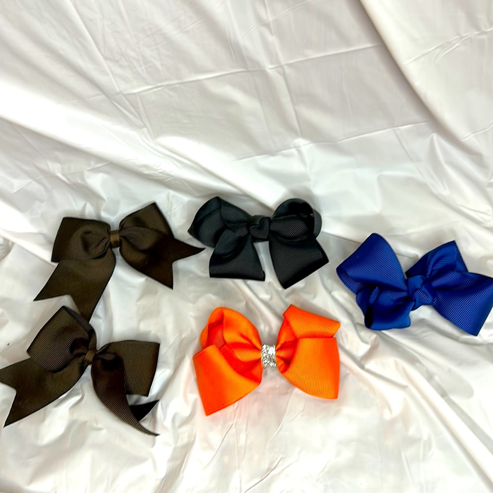 🎀 5 hair bows 🎀